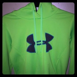 Under Armour hoodie ( worn couple times) 🤟🏼